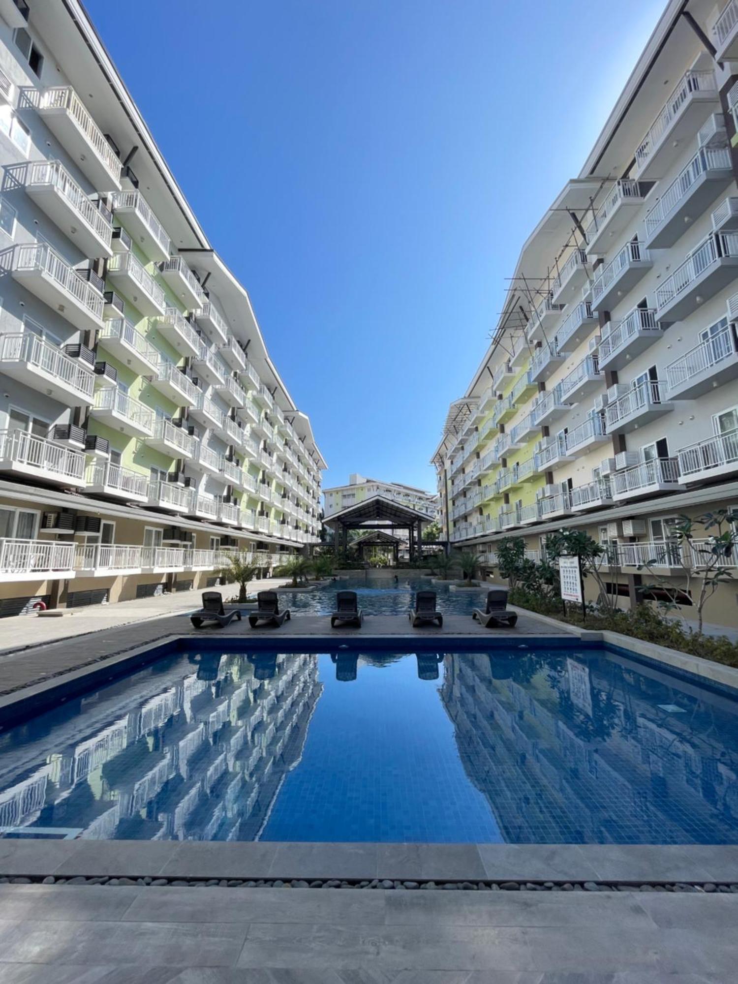 Seaview Amani Grand Resort Residences 3-5Mins From Airport 막탄 외부 사진